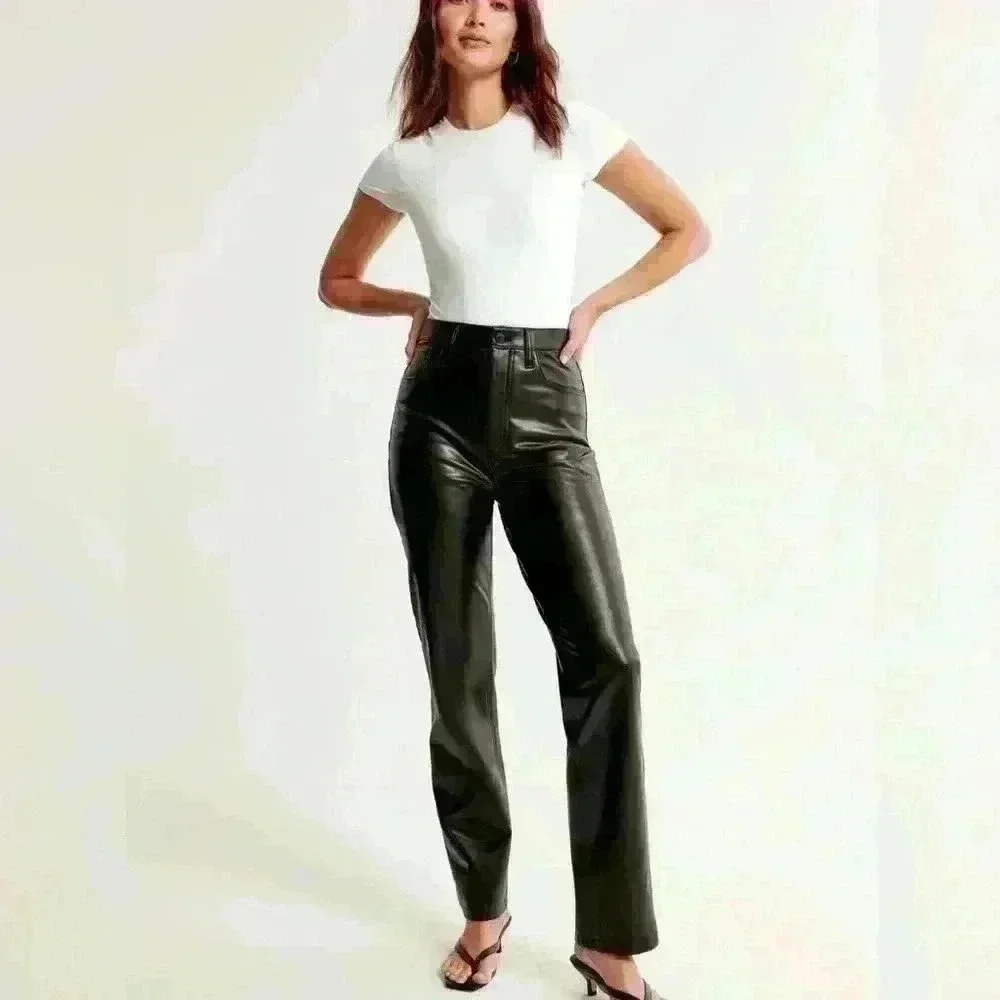 NWOT Abercrombie & Fitch 90s Relaxed Ultra Highโ Rise Faux Leather Pant Sz 33/16